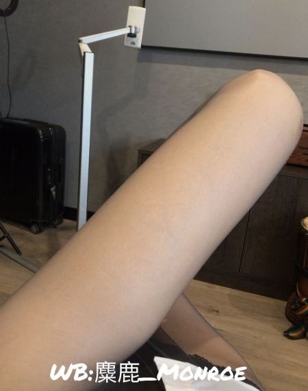 年轻的小姨子1在线观看