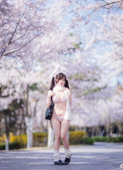饥渴少妇伦色诱公